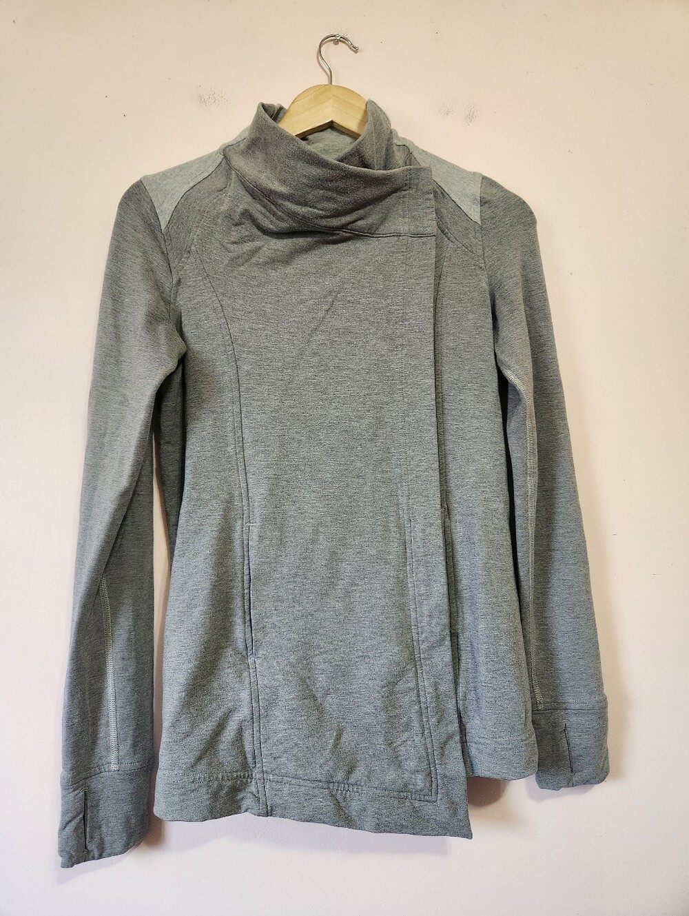 Lululemon Coast Wrap I Jacket Size 4 Heathered Gray Asymmetrical Funnel Collar